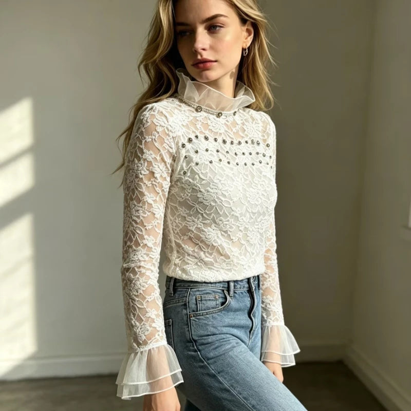 Chemisier Transparent Femme – Strass, Col à Volants et Poignets Évasés