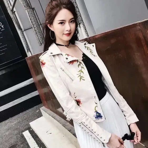 Veste Similicuir Femme – Broderies Florales et Rivets