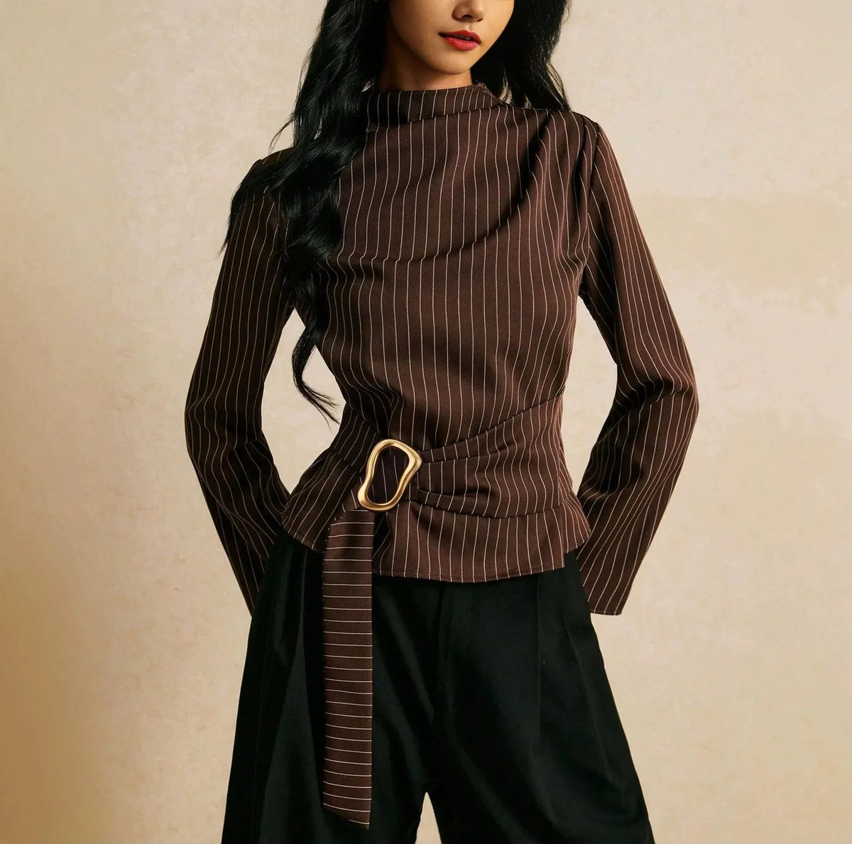Chemise Rayée Femme – Col Montant Élégant