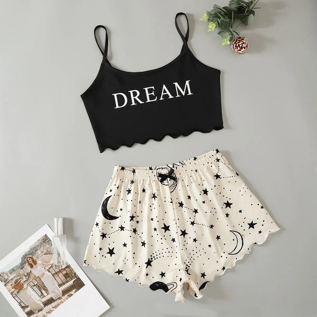 Pyjama Court d’Été Femme – Lune et Étoiles