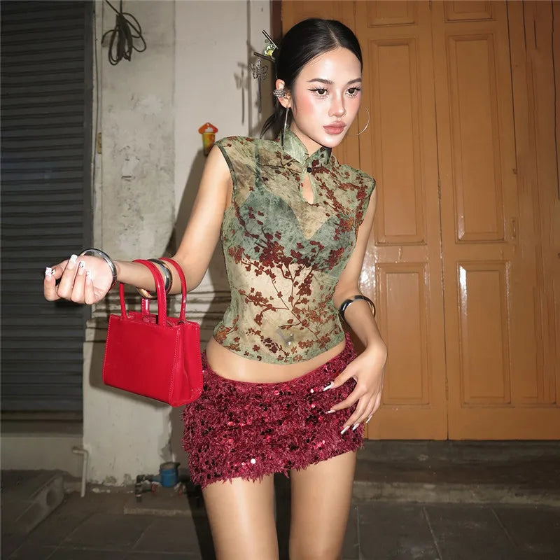 Crop top femme vert en maille à broderie florale
