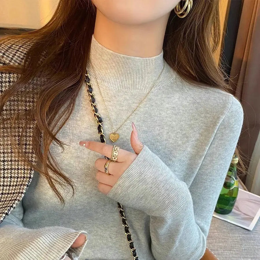 Pull Doux Femme – Maille et Col Semi-Montant