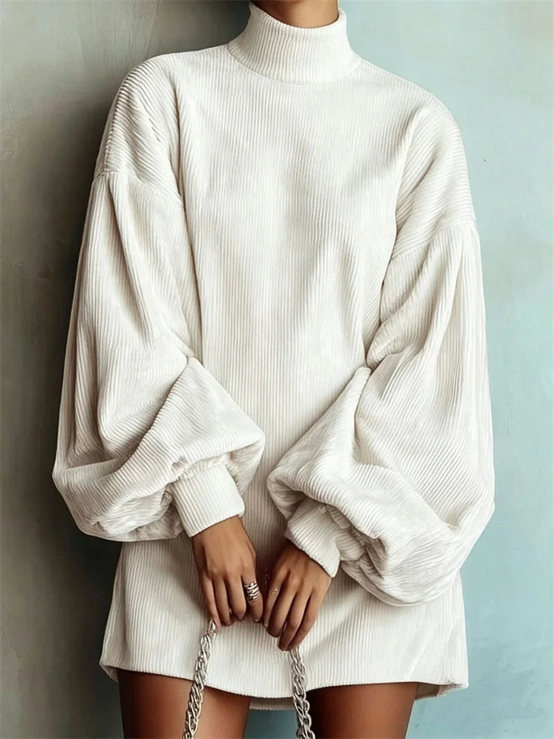 Robe courte en velours côtelé à col roulé pour femme