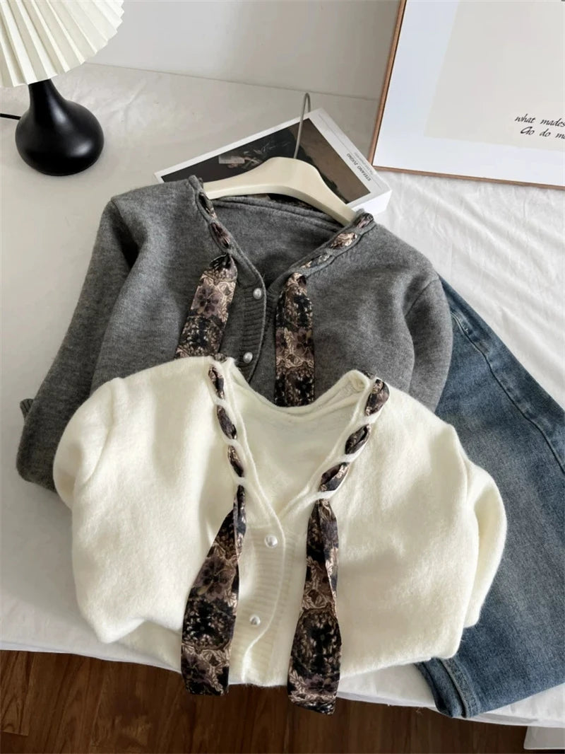 Cardigan Fin Femme – Maille et Écharpe en Soie