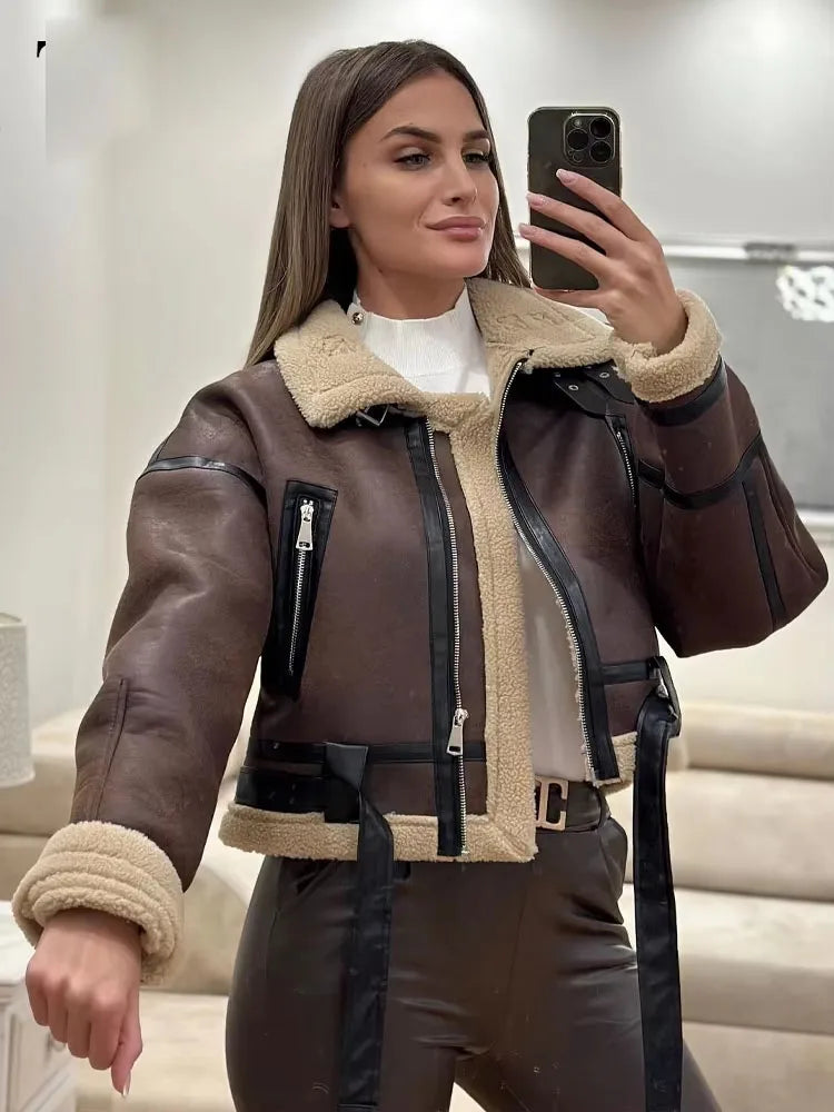 Veste Courte Femme – Ceinture et Fermeture Zippée