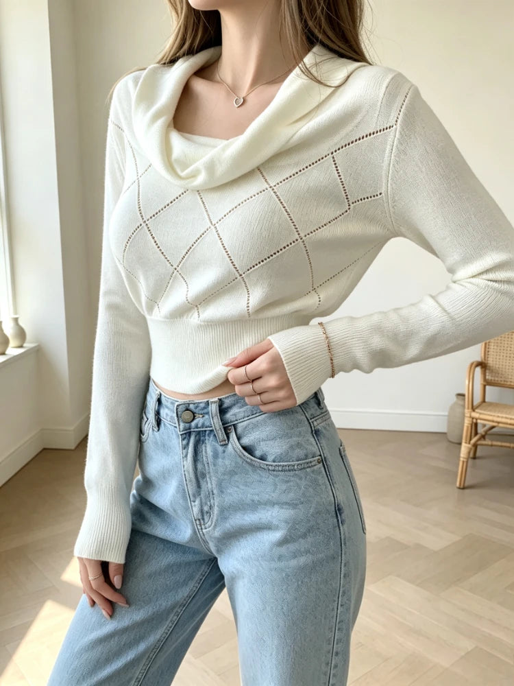 Pull Court Femme – Motif Losanges et Col Drapé