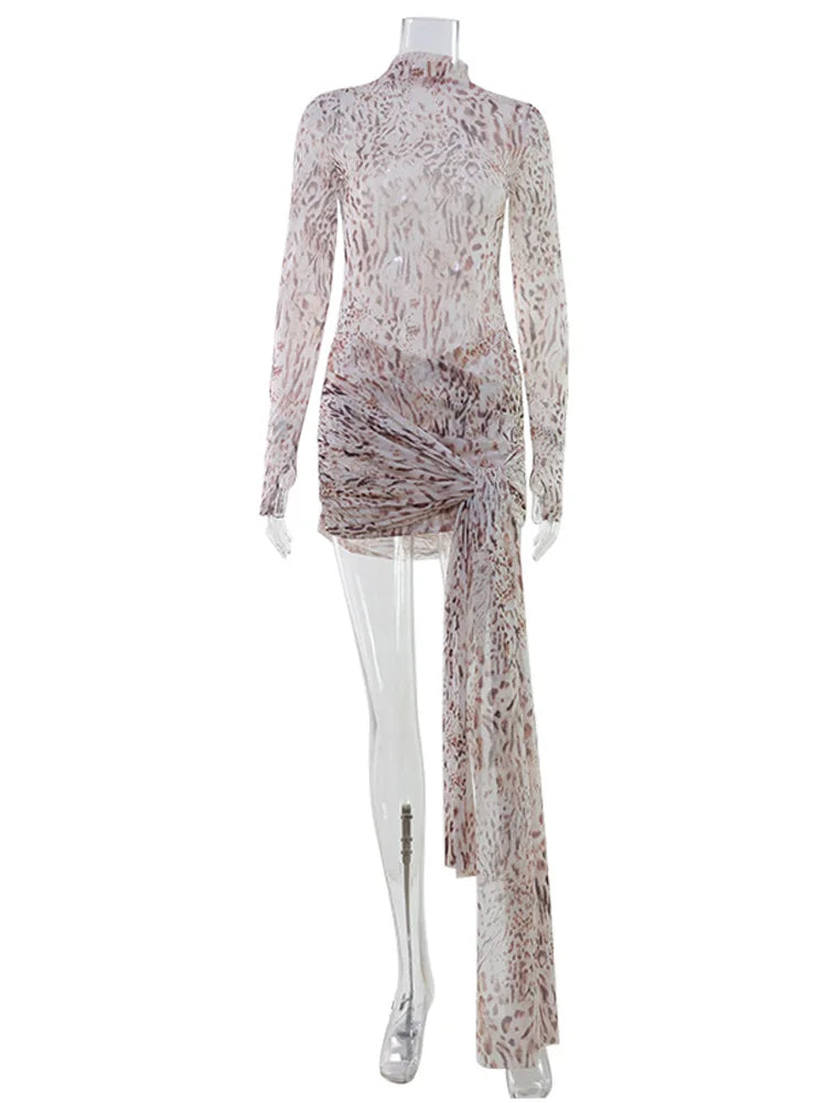 Mini-Robe Blanche Femme – Col Roulé et Imprimé