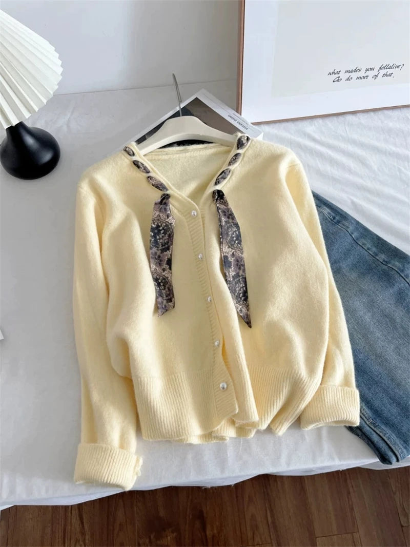 Cardigan Fin Femme – Maille et Écharpe en Soie