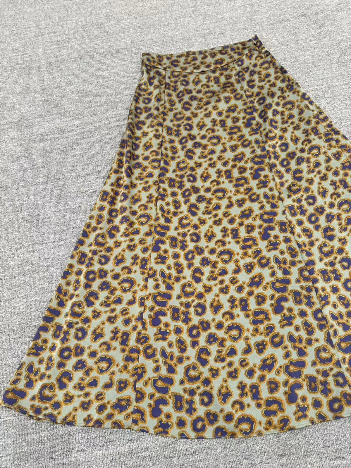 Chemise Femme – Col Rabattu et Imprimé Léopard