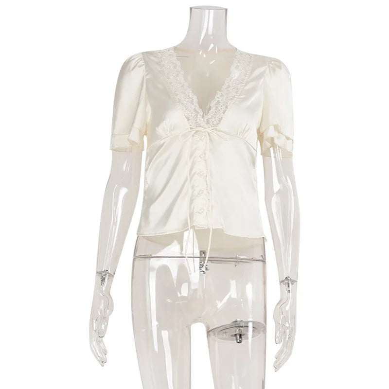 Chemisier Satin Femme – Col V et Dentelle