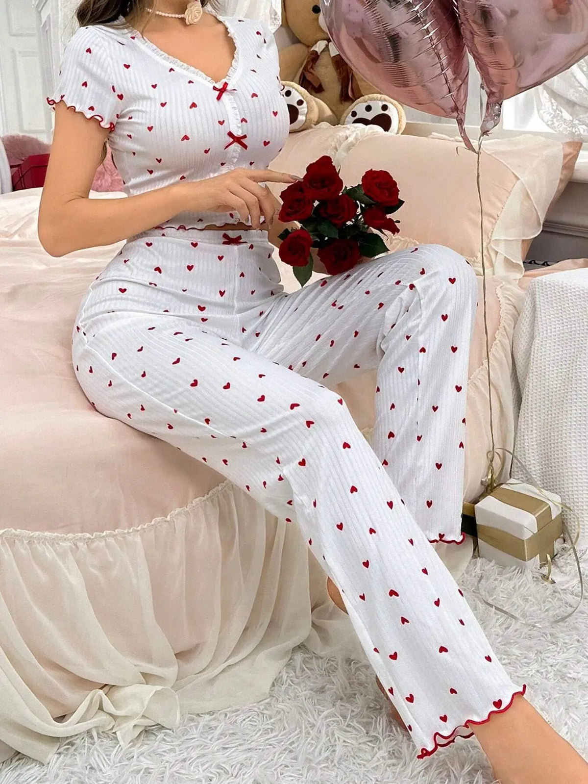 Pyjama à Cœurs Femme – Maille Côtelée et Volants