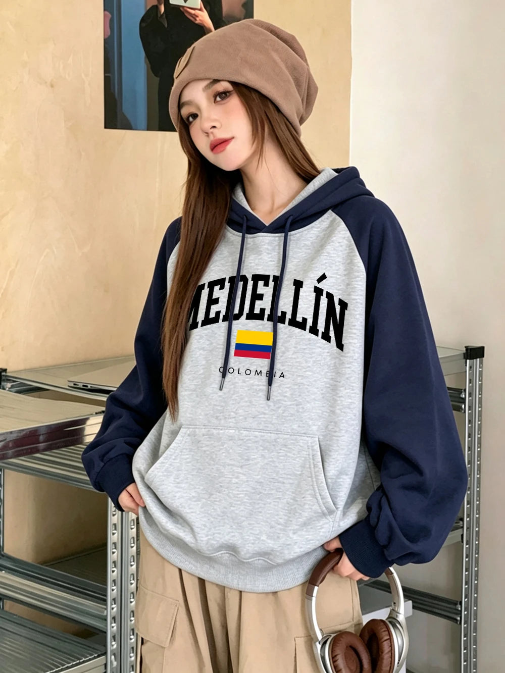Sweat à Capuche Femme – Imprimé Medellín Colombie