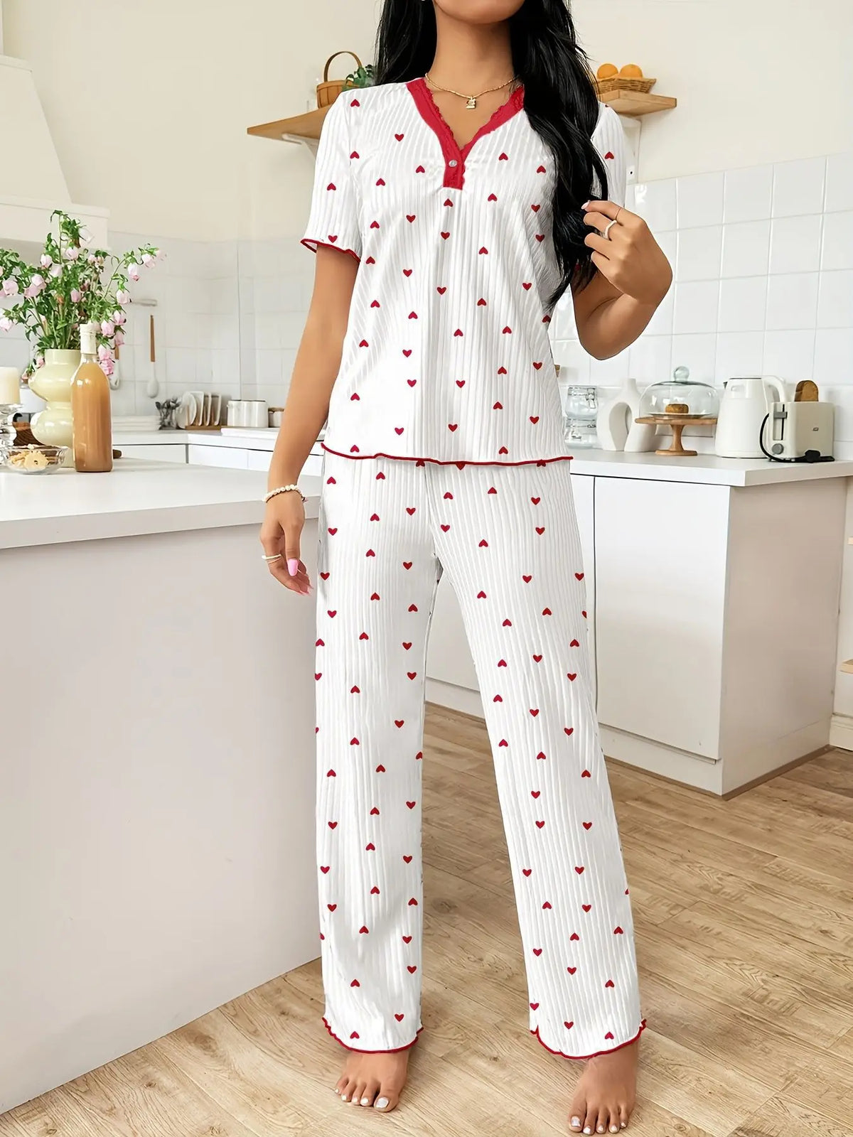 Pyjama Chaud à Cœurs Femme – Haut Manches Courtes et Pantalon