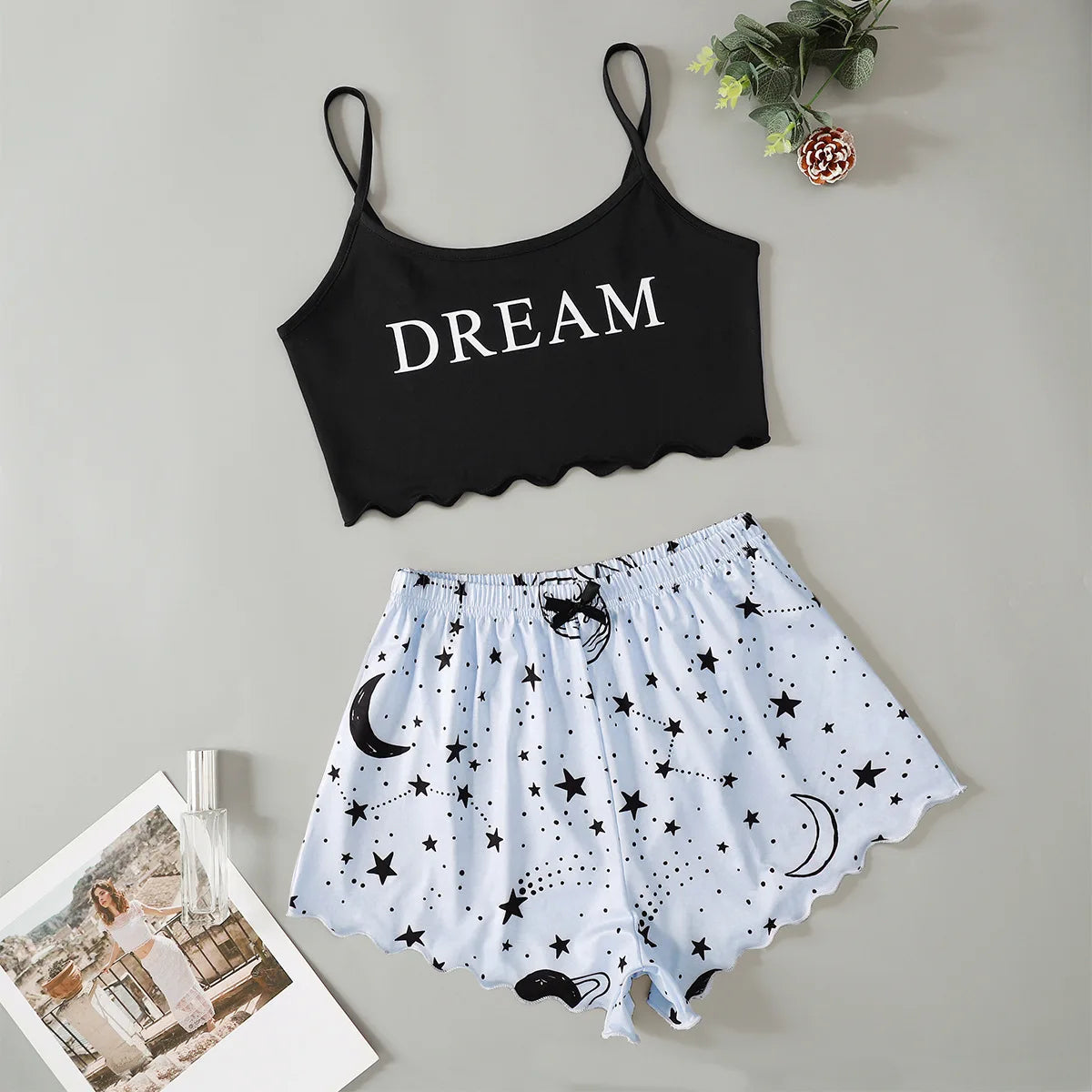 Pyjama Court d’Été Femme – Lune et Étoiles