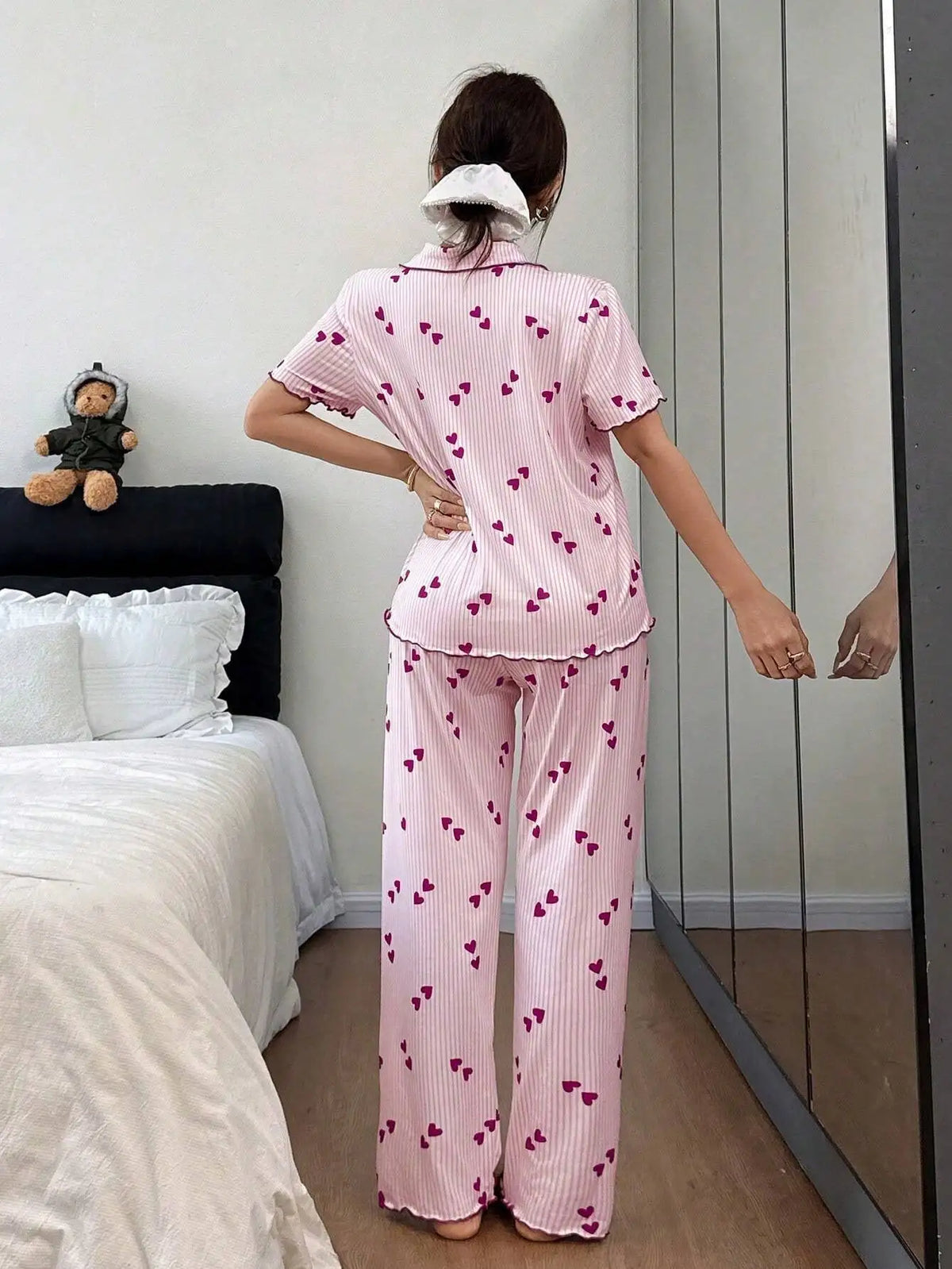 Pyjama Imprimé Femme – Haut Col V et Pantalon Long