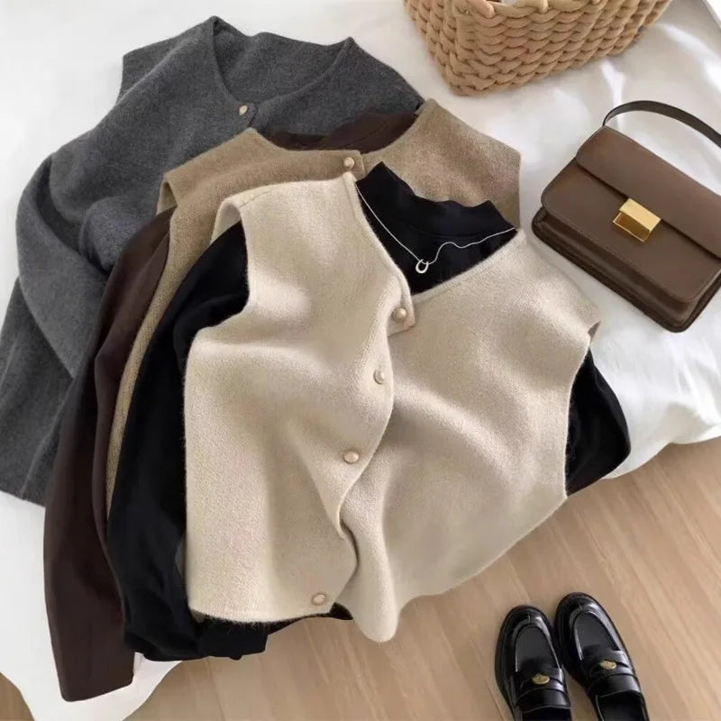 Pull Sans Manches Femme – Maille Unie et Boutons