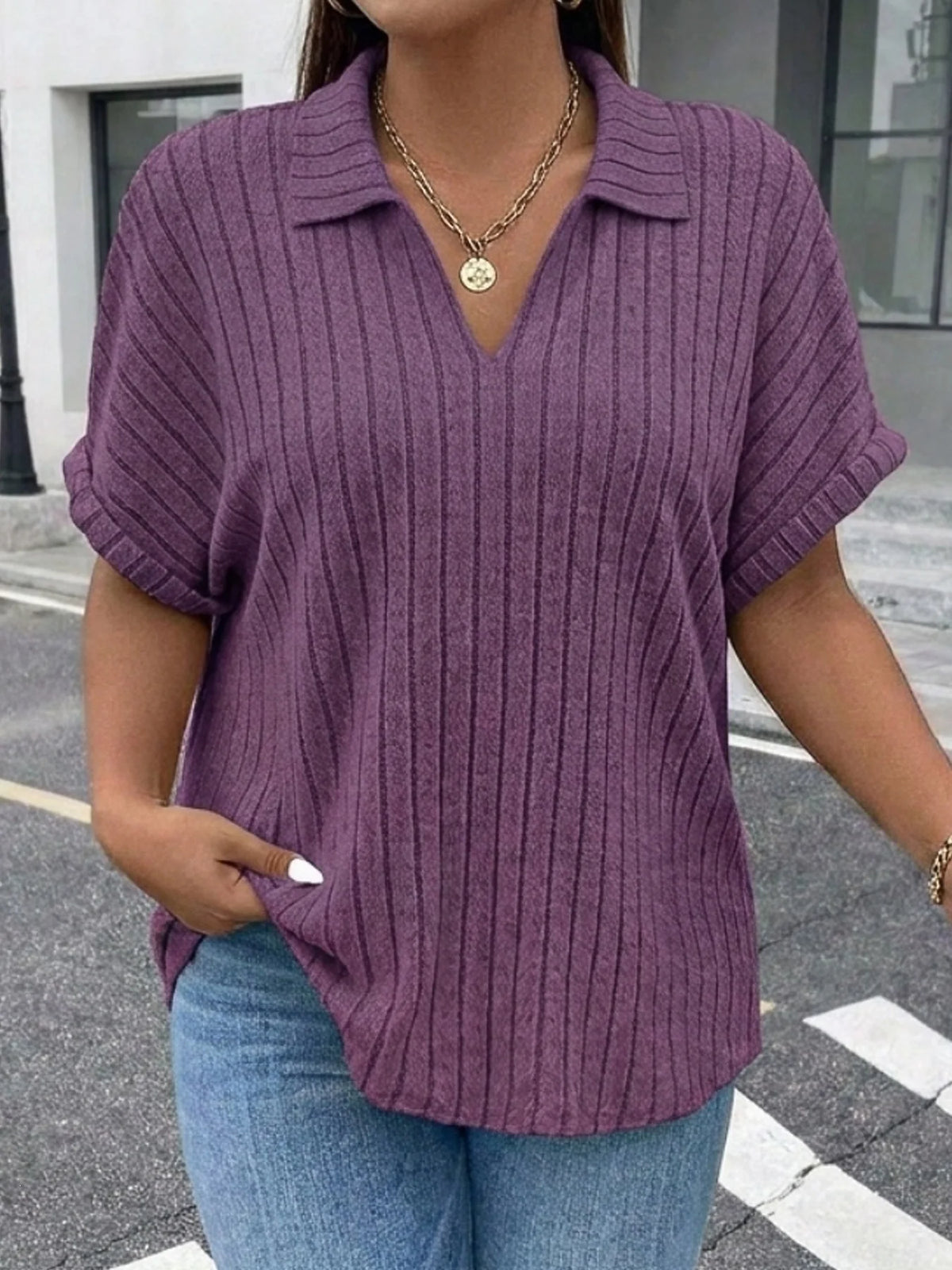 T-shirt en Maille Femme – Coupe Décontractée et Manches Courtes