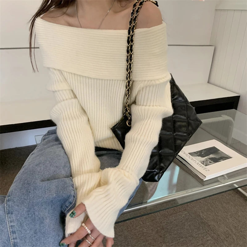 Pull en Maille Femme – Col Découpé Original