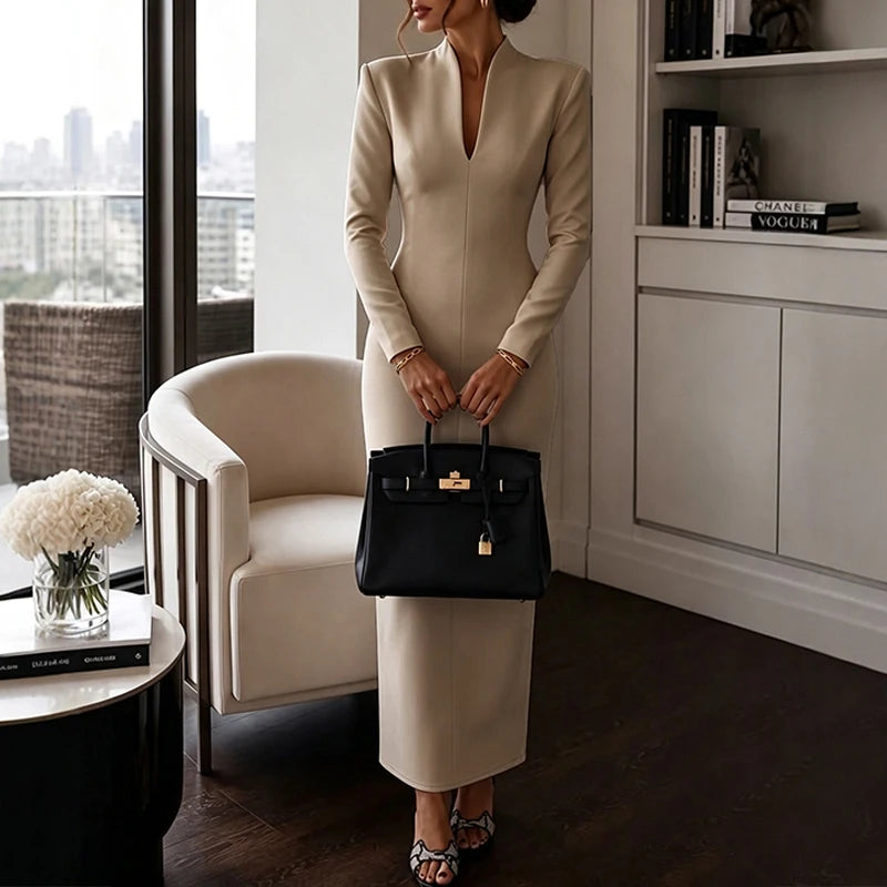Robe femme fourreau à col V et taille haute