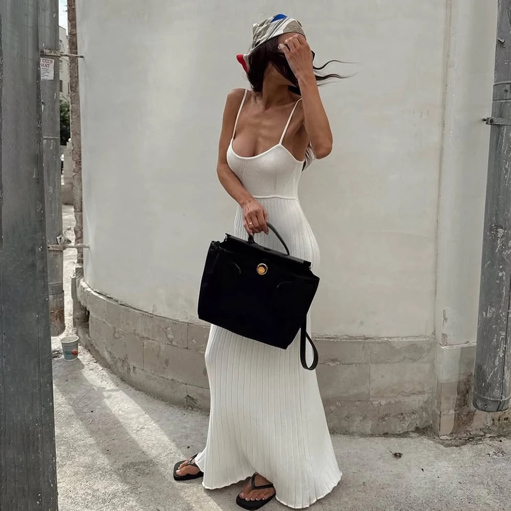 Robe Longue Femme – Maille Ajustée et Col V
