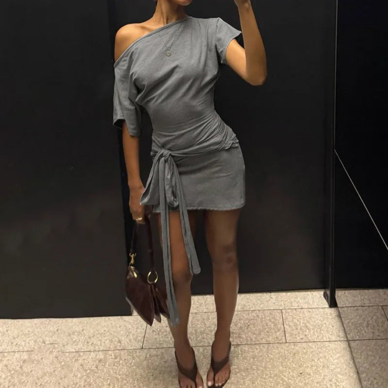 Mini-Robe Épaules Dénudées Femme – Style Féminin