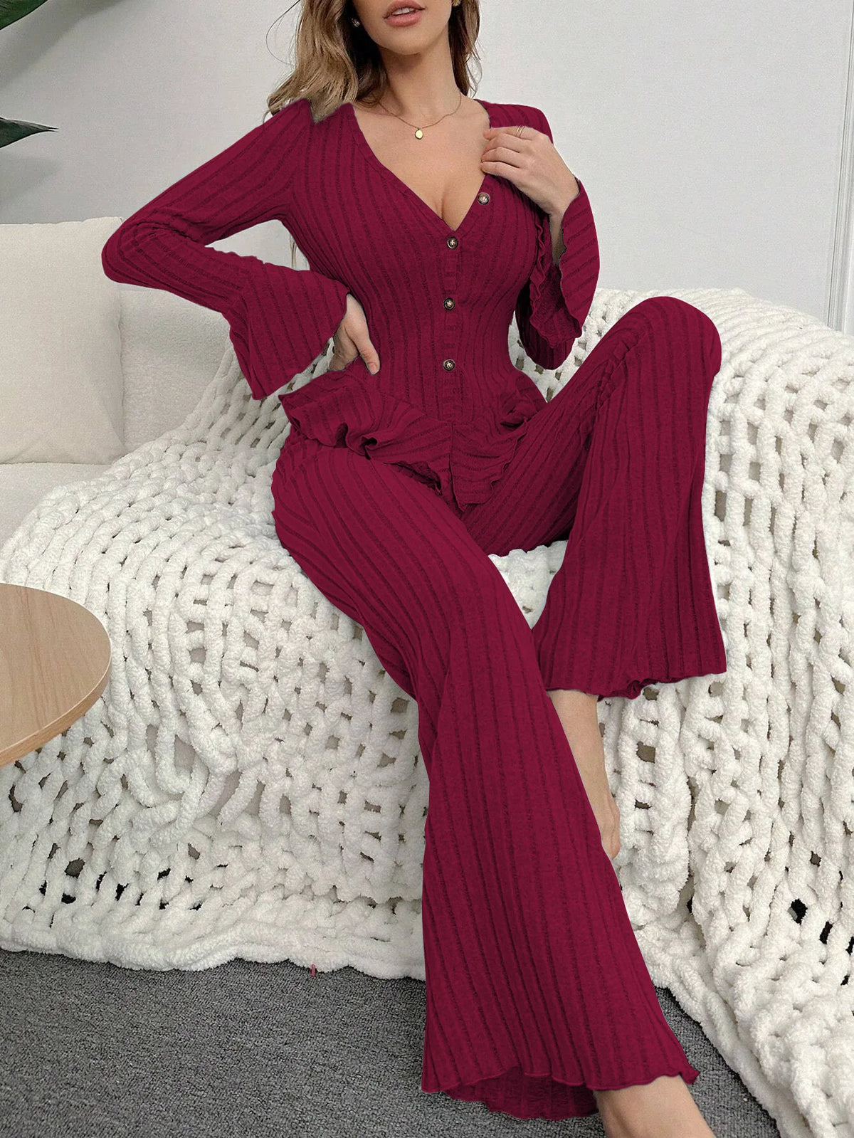 Pyjama Deux Pièces Femme – Col V et Pantalon Long