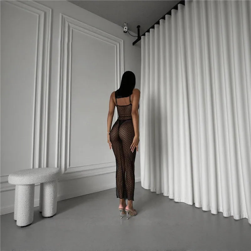 Robe Longue en Maille Transparente et Dentelle à Armatures
