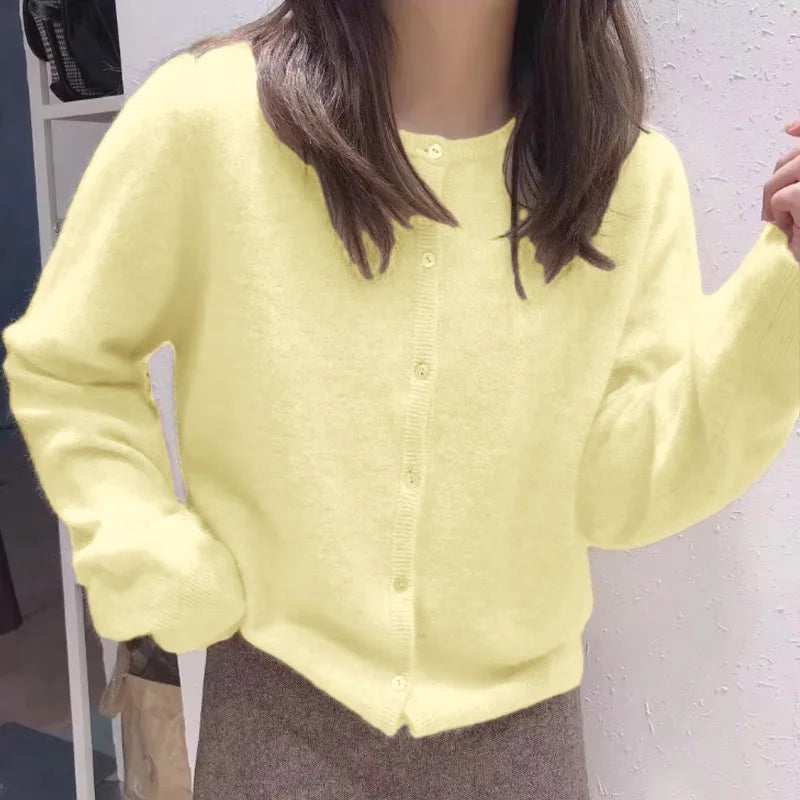 Cardigan Doux Femme – Maille et Col Rond