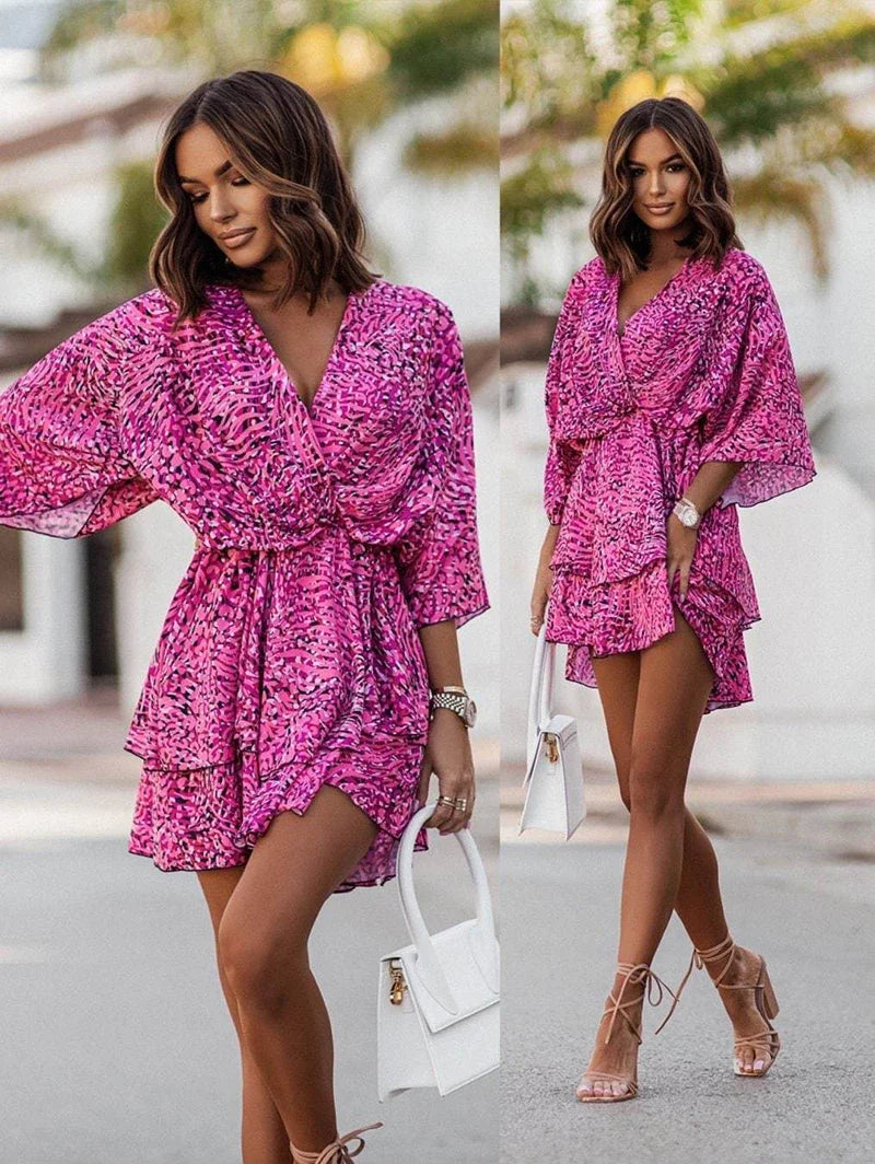 Mini-Robe Femme – Col V Profond et Imprimé Original