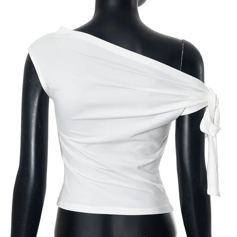 T-shirt Asymétrique Femme – Coupe Slim et Style Streetwear