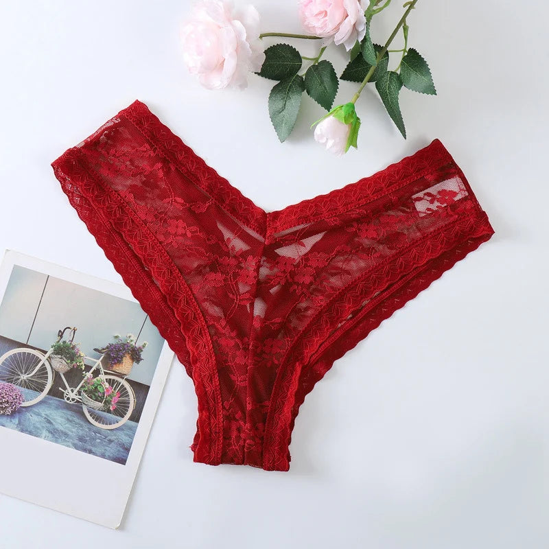 String Dentelle Femme – Fleurs et Brides Croisées