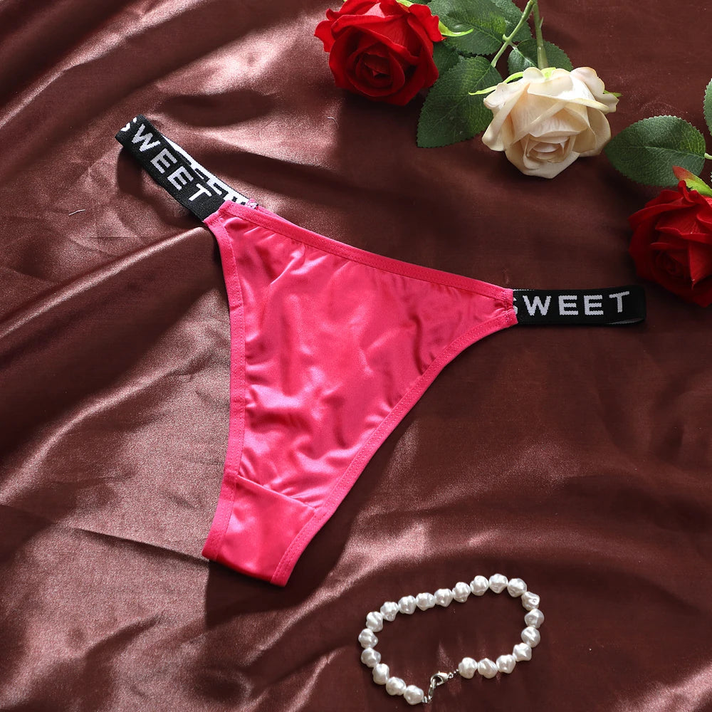 String Satin Femme – Doux et Soyeux