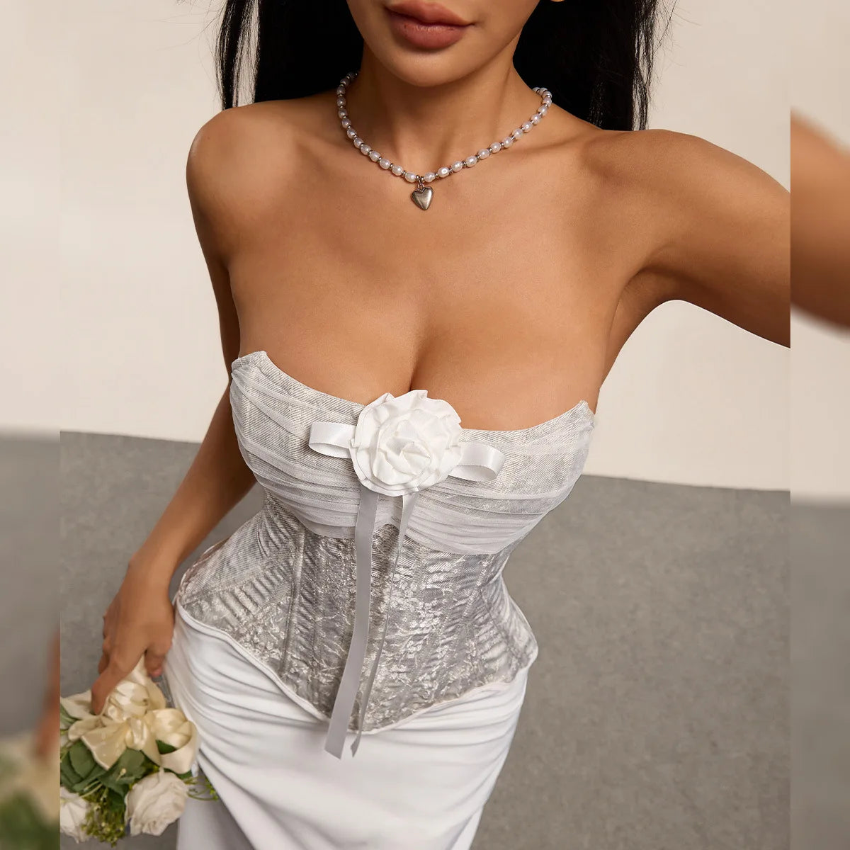 Débardeur Corset Femme – Fleurs 3D et Coupe Asymétrique
