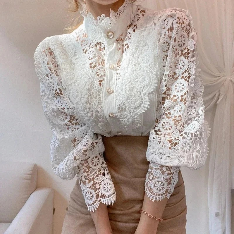 Chemise Rétro Femme – Dentelle Ajourée et Coupe Décontractée
