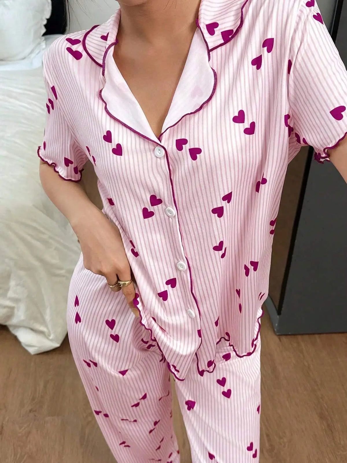 Pyjama Imprimé Femme – Haut Col V et Pantalon Long