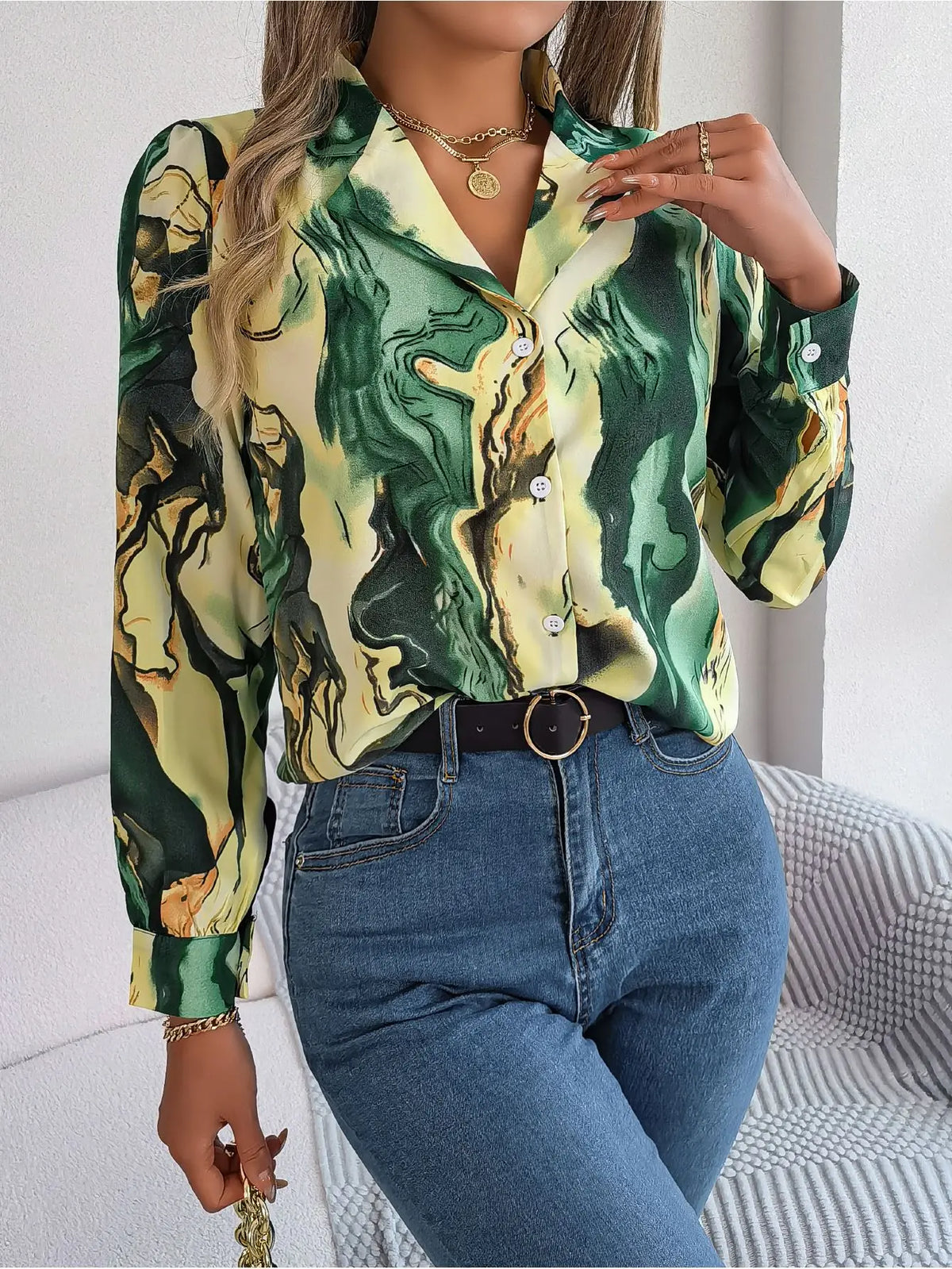 Chemisier Imprimé Marbre Femme – Boutonné et Élégant