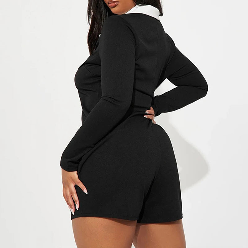 Combishort Ajusté Femme – Col à Revers et Boutons Fleur