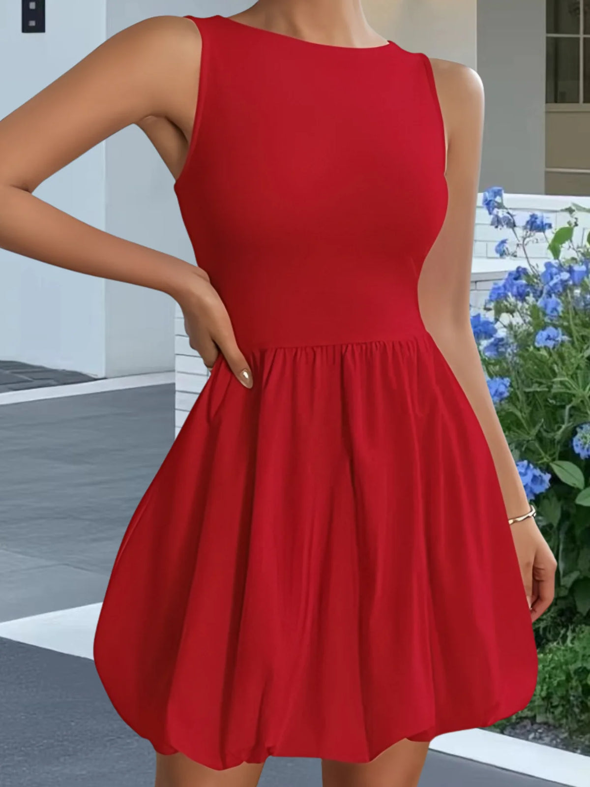 Robe Courte Femme – Col Rond et Sans Manches