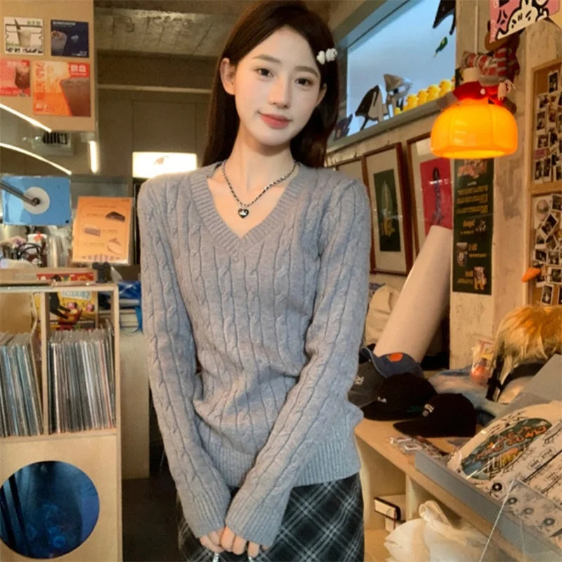 Pull Torsadé Femme – Maille et Col V