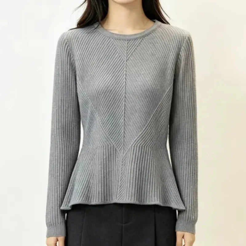 Pull Côtelé Femme – Maille Ajustée et Élégante