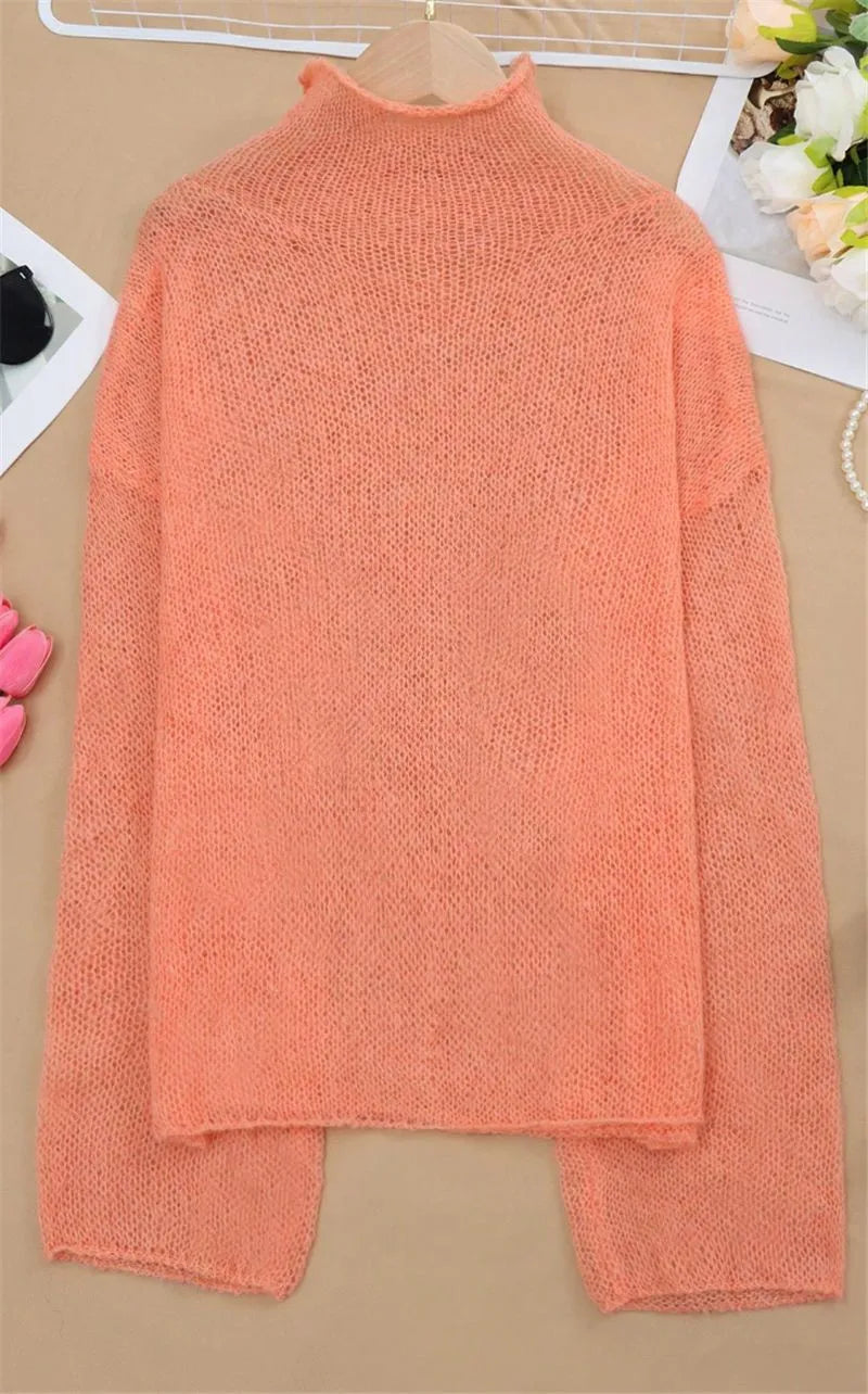 Pull femme en maille douce à col montant
