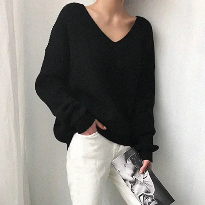 Pull Uni Femme – Col V et Ourlet Asymétrique