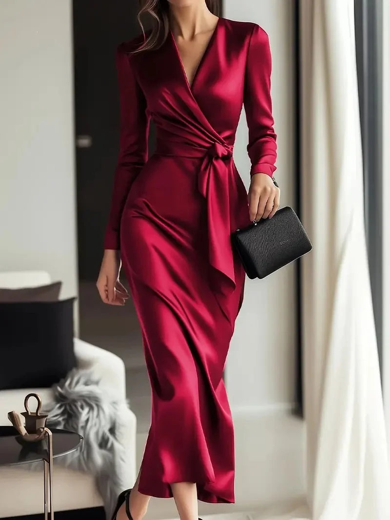 Robe femme longue en satin à col V