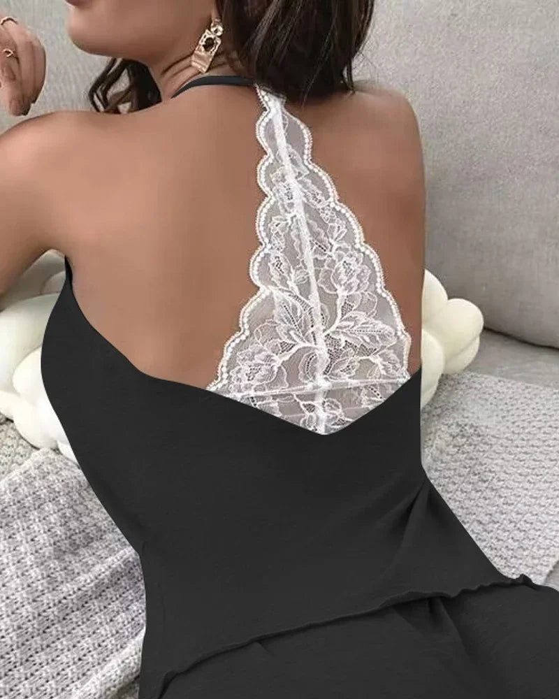 Pyjama Crochet Dentelle Femme – Haut Col V et Short Assorti