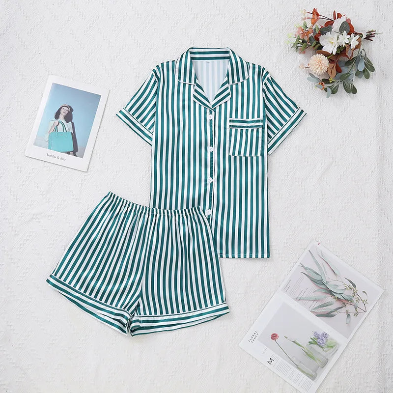 Pyjama Satin Rayé Femme – Chemise Chic et Short Assorti