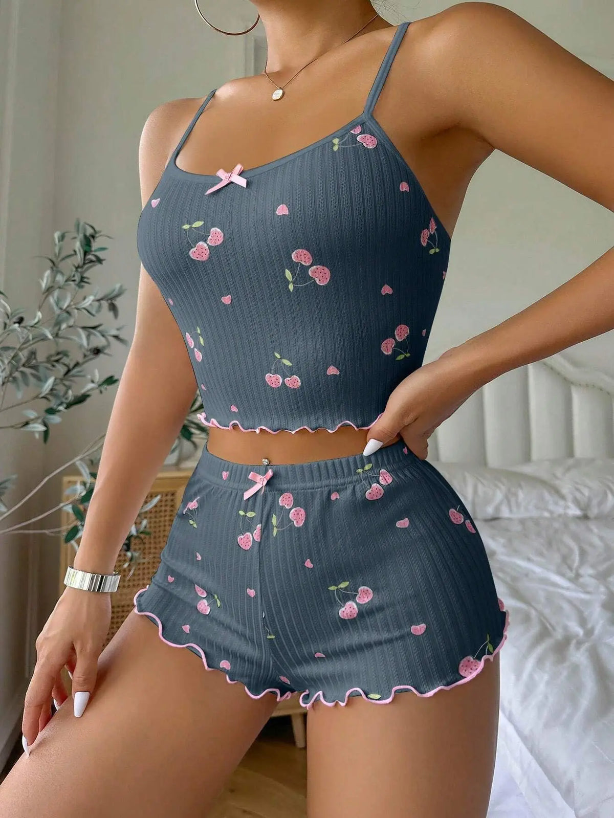 Pyjama d’Été Femme – Haut Court et Short à Cœurs