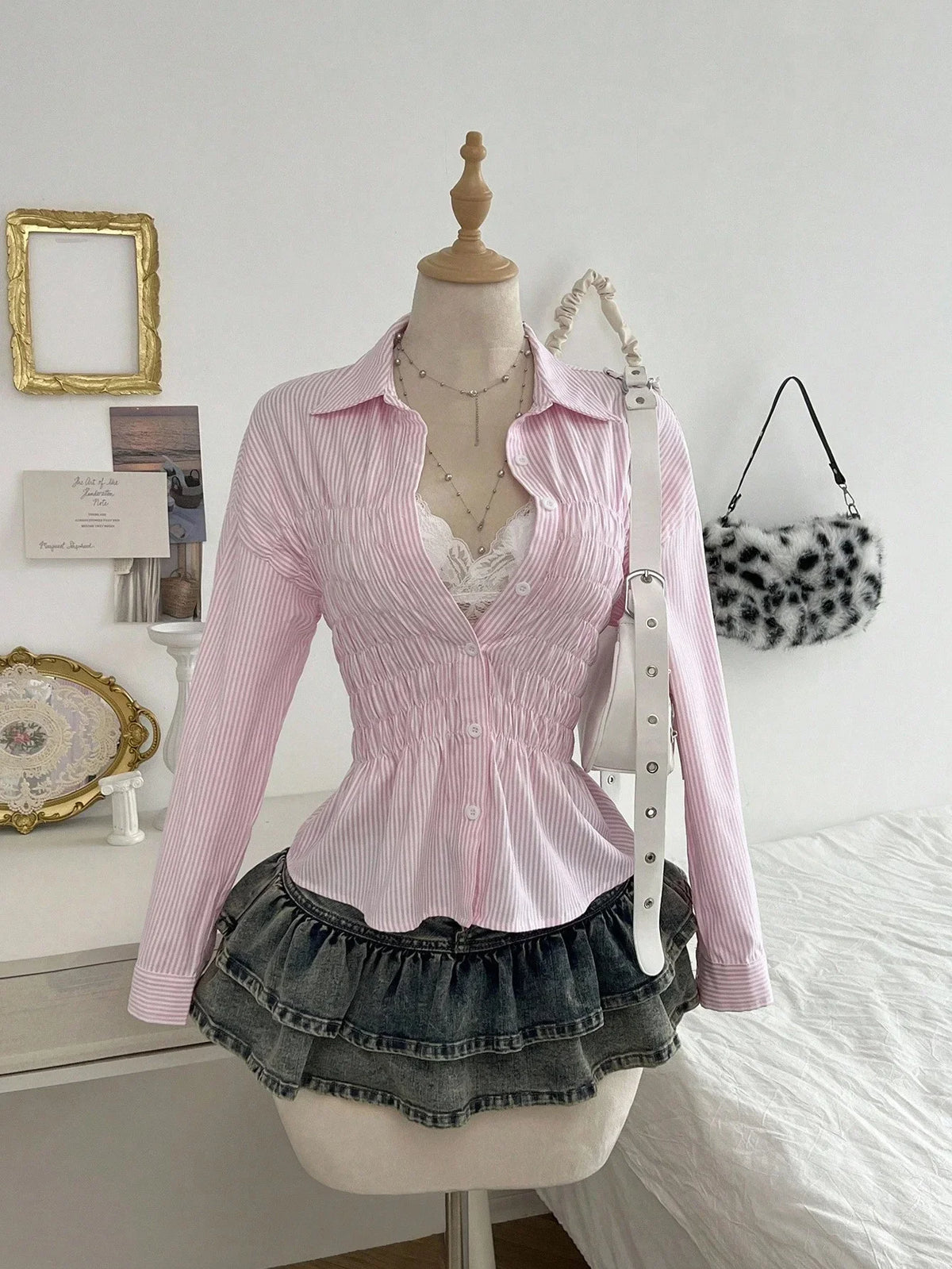 Chemisier Rayé Femme – Taille Froncée et Col Élégant