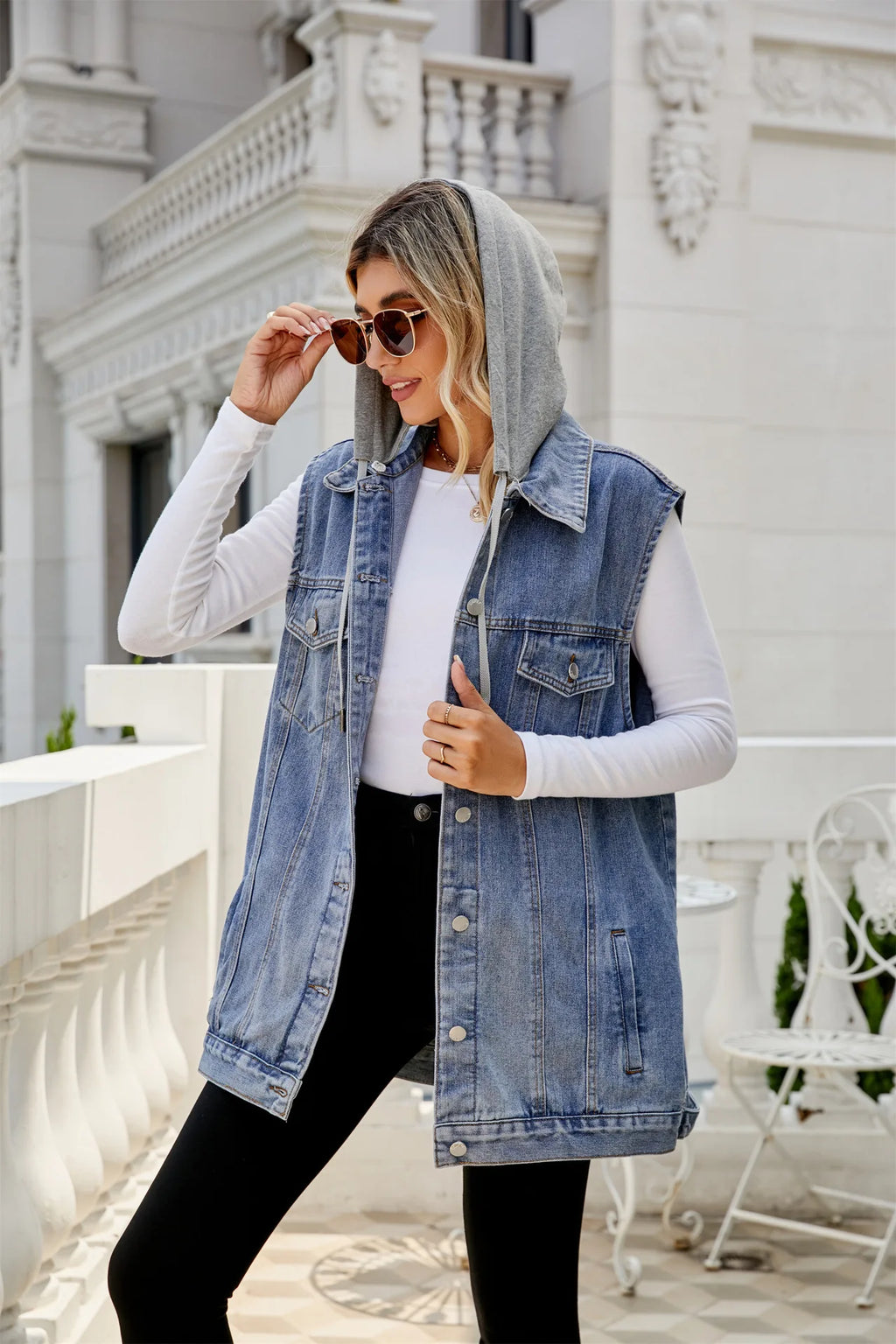 Gilet en jean sans manches et à capuche pour femmes