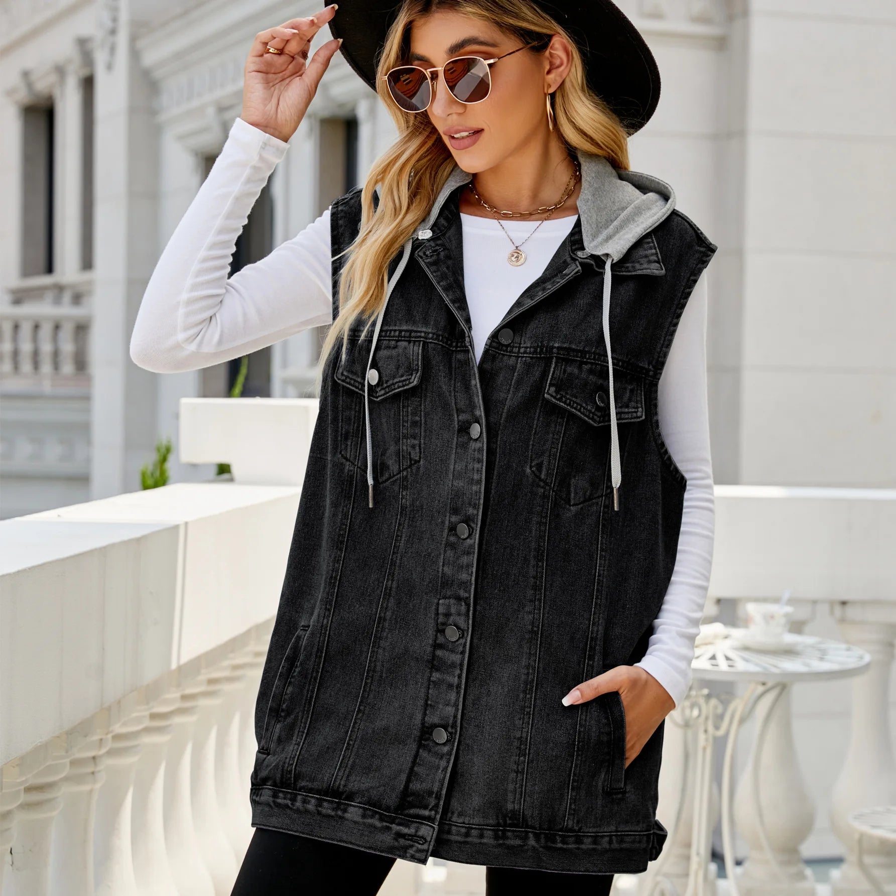 Gilet en jean sans manches et à capuche pour femmes