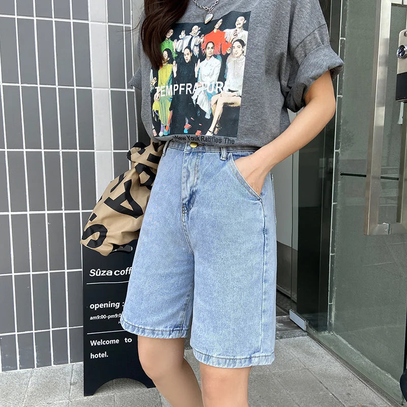 Bermuda en jean noir à boutons droits pour femmes